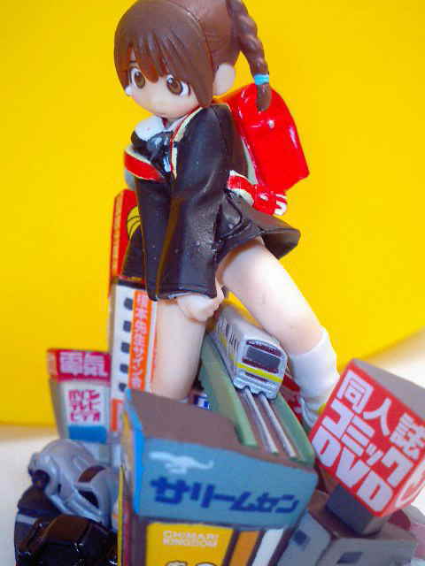 新横浜ありなinアキハバラ/ビエンナーレカタログよつばとフィギュアレビュー